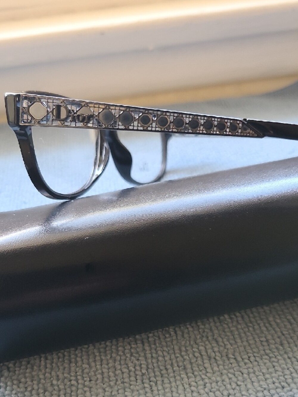 NEW & AUTHENTIC EYEGLASSES CHRISTIAN DIOR MODEL DIORAMA05, BLACK, (807)53-13-145 - Picture 4 of 6